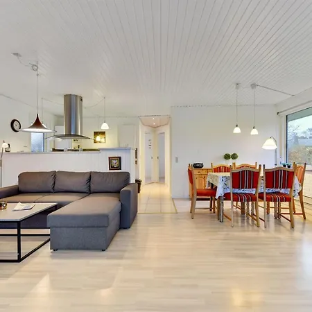 Umen - 300m From The Sea By Interhome Dom wakacyjny *