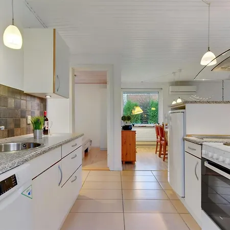 Umen - 300m From The Sea By Interhome Feriehus *